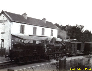 Train en gare de Vieux-Moulin