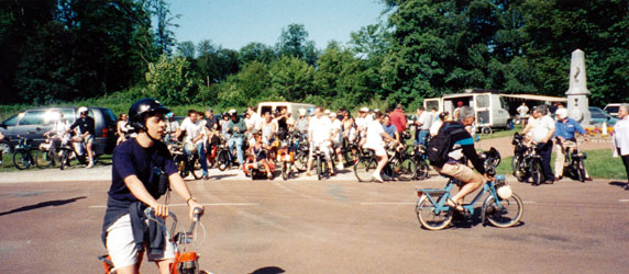 La journée Vélosolex Vieux-Moulin 18 Juin 2000